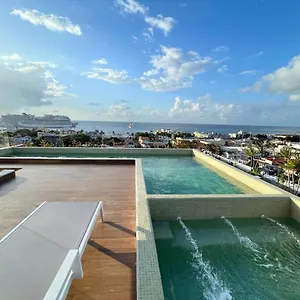 Brand New With Rooftop Pool Ferienhaus